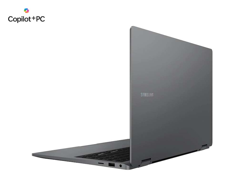 Samsung Galaxy Book5 360 2-in-1: 15.6" AMOLED Touch, Core Ultra 7, S Pen